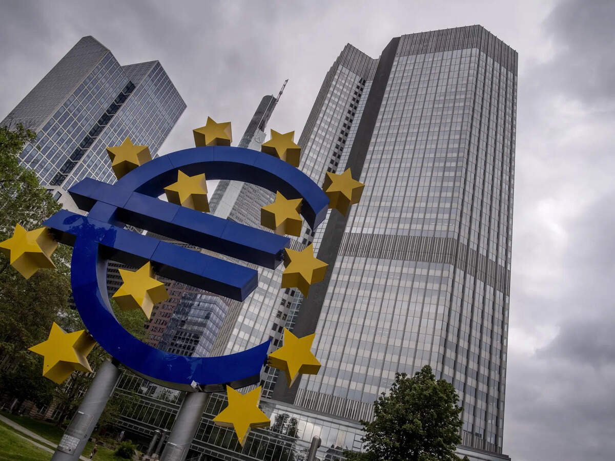 Global Markets | European shares stumble at end of best month since June on AI worries
